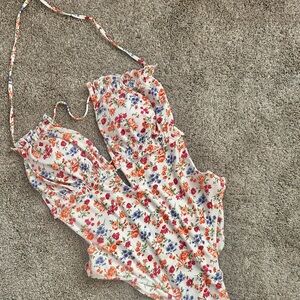 SHEIN Floral Ruffle Swimsuit